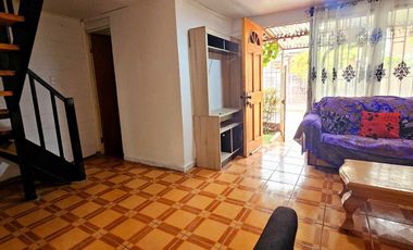 Arriendo casa en Peñalolén, Lo Hermida, 4D-1B-1E.