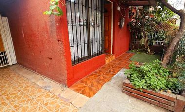 Arriendo casa en Peñalolén, Lo Hermida, 4D-1B-1E.