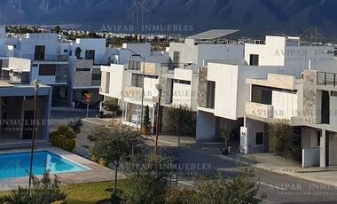 Casa en Venta en la Mejor Zona de Gran Reserva, Cumbres - Sector Himalya, Monterrey, N.L., México
