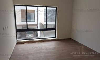 Casa en Venta en la Mejor Zona de Gran Reserva, Cumbres - Sector Himalya, Monterrey, N.L., México