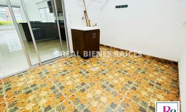 VENDO CASA ESQUINERA UNIFAMILIAR CERCA AL CENTRO COMERCIAL VIVA