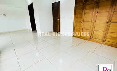 VENDO CASA ESQUINERA UNIFAMILIAR CERCA AL CENTRO COMERCIAL VIVA