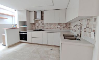 Venta de casa en Belén La Mota, unidad cerrada