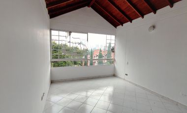 Venta de casa en Belén La Mota, unidad cerrada