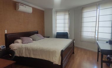 Espectacular Casa a la Venta sector Cumbaya, Urb. Santa Lucía