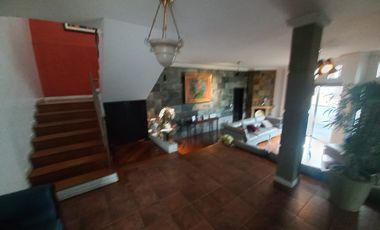 Espectacular Casa a la Venta sector Cumbaya, Urb. Santa Lucía