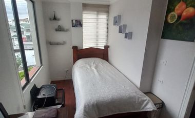 Espectacular Casa a la Venta sector Cumbaya, Urb. Santa Lucía