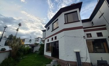Espectacular Casa a la Venta sector Cumbaya, Urb. Santa Lucía