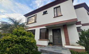 Espectacular Casa a la Venta sector Cumbaya, Urb. Santa Lucía