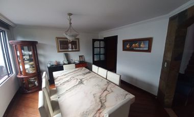 Espectacular Casa a la Venta sector Cumbaya, Urb. Santa Lucía