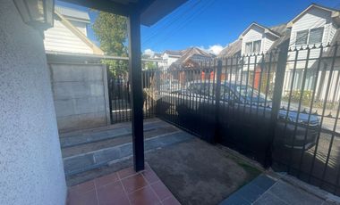 VENDE AMPLIA CASA MAULE