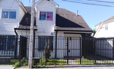 VENDE AMPLIA CASA MAULE