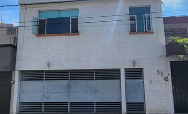 Casa en colonia camelinas