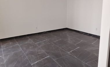 SE RENTA CONSULTORIO O LOCAL COMERCIAL EN CENTRO COMERCIAL MAC IRAPUATO.