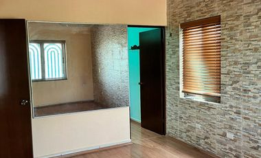 🏡 *CASA EN VENTA EN CUMBRES 4° SECTOR* 🌟