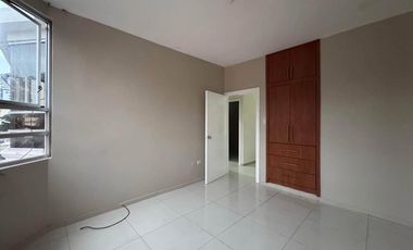 En alquiler departamento de 3 dormitorios en Kennedy. (GC)