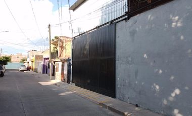 SE RENTA OFICINAS CON BODEGA EN ESQUINA!!! 📍Col Ganadera