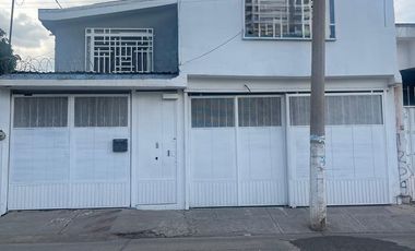 SE RENTA OFICINAS CON BODEGA EN ESQUINA!!! 📍Col Ganadera