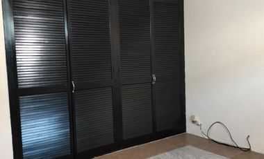 SE RENTA OFICINAS CON BODEGA EN ESQUINA!!! 📍Col Ganadera