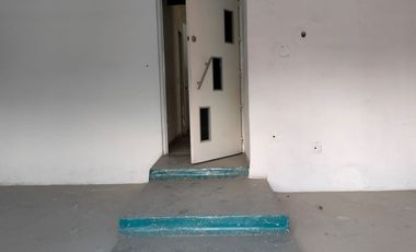 SE RENTA OFICINAS CON BODEGA EN ESQUINA!!! 📍Col Ganadera