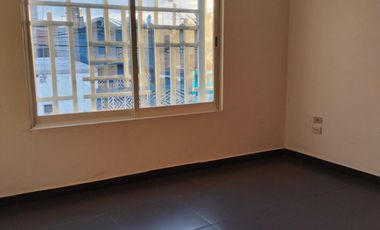 SE RENTA OFICINAS CON BODEGA EN ESQUINA!!! 📍Col Ganadera
