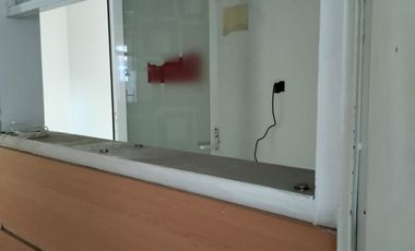 SE RENTA OFICINAS CON BODEGA EN ESQUINA!!! 📍Col Ganadera