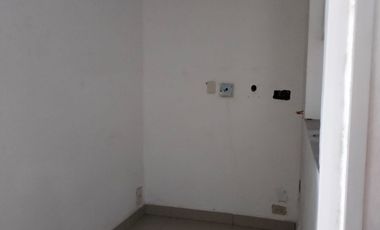 SE RENTA OFICINAS CON BODEGA EN ESQUINA!!! 📍Col Ganadera