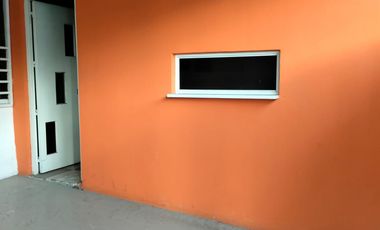 SE RENTA OFICINAS CON BODEGA EN ESQUINA!!! 📍Col Ganadera