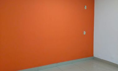 SE RENTA OFICINAS CON BODEGA EN ESQUINA!!! 📍Col Ganadera