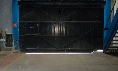 SE RENTA OFICINAS CON BODEGA EN ESQUINA!!! 📍Col Ganadera