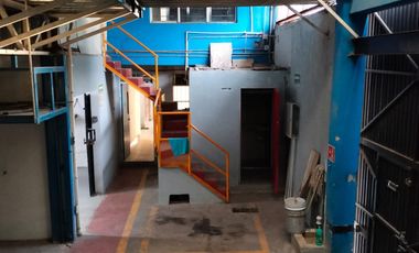 SE RENTA OFICINAS CON BODEGA EN ESQUINA!!! 📍Col Ganadera