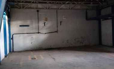 SE RENTA OFICINAS CON BODEGA EN ESQUINA!!! 📍Col Ganadera