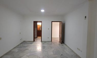 Casa esquinera en alquiler-Urb.Portal al Sol.