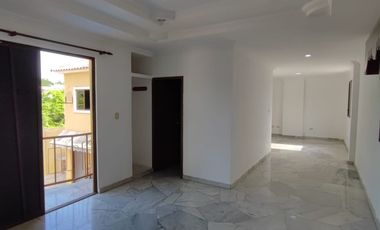 Casa esquinera en alquiler-Urb.Portal al Sol.