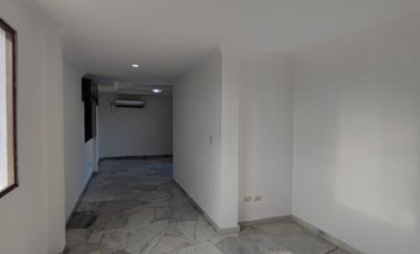 Casa esquinera en alquiler-Urb.Portal al Sol.