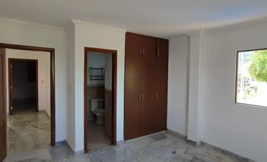 Casa esquinera en alquiler-Urb.Portal al Sol.