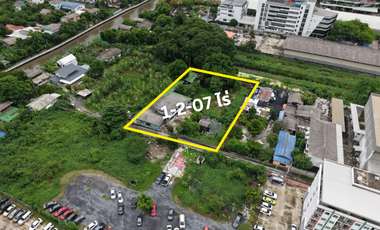 Profit is clear at this price! Land for sale on Ramkhamhaeng 157/1 — only 360 meters from Nom Klao Station. Ideal for housing development