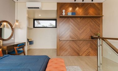 Modern Villa with Taal Lake Views