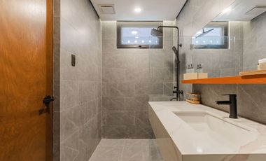 Modern Villa with Taal Lake Views
