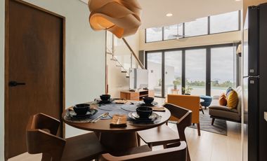 Modern Villa with Taal Lake Views