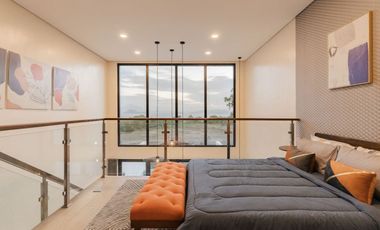 Modern Villa with Taal Lake Views