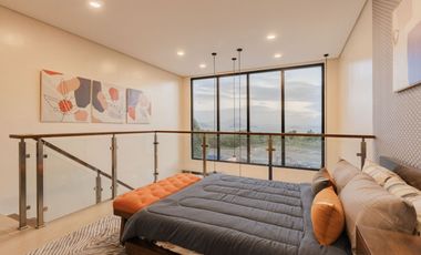 Modern Villa with Taal Lake Views