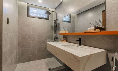Modern Villa with Taal Lake Views