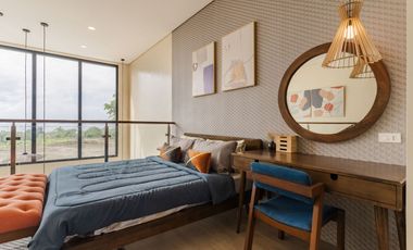 Modern Villa with Taal Lake Views