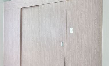TREES06XXT18: For Rent Semi Furnished 1BR in Trees Residences