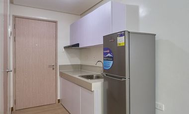 TREES06XXT18: For Rent Semi Furnished 1BR in Trees Residences