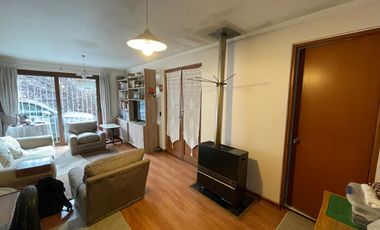 Se arrienda casa en sector Av. España, Rucatremo, Curicó. 4 piezas 3 baños
