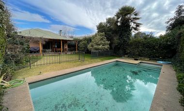 Se arrienda casa en sector Av. España, Rucatremo, Curicó. 4 piezas 3 baños