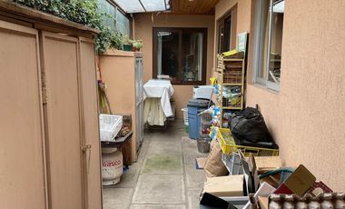 Se arrienda casa en sector Av. España, Rucatremo, Curicó. 4 piezas 3 baños