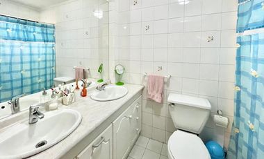 Se vende casa en sector Av. España, Rucatremo, Curicó. 4 piezas 3 baños
